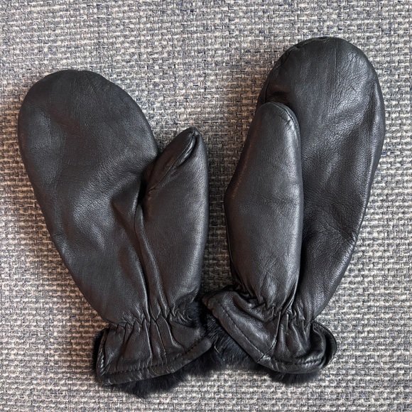 🖤 Grandoe Women’s Black Leather Mittens w/ Rabbit Fur Lining | Size Small ❄️ - Picture 2 of 4